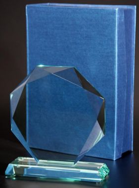 Награда стеклянная (сувенир) G020 195х175х19+футляр